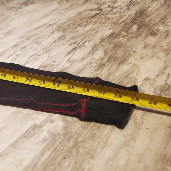 Old Navy ribbed crew neck - Picture 5 of 6